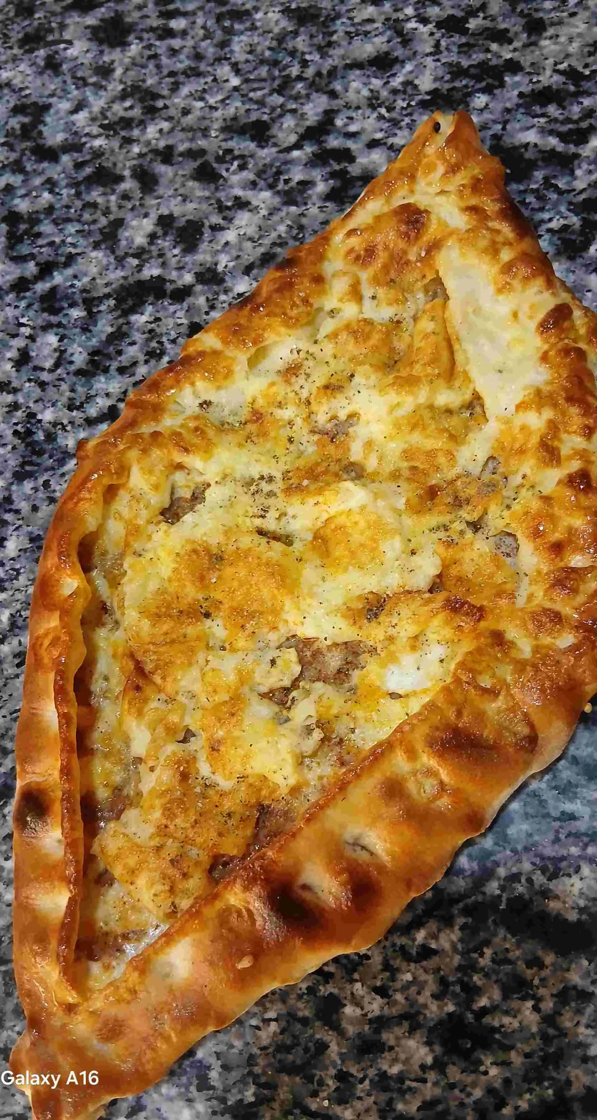 سجق بالبيض - صورة 1
