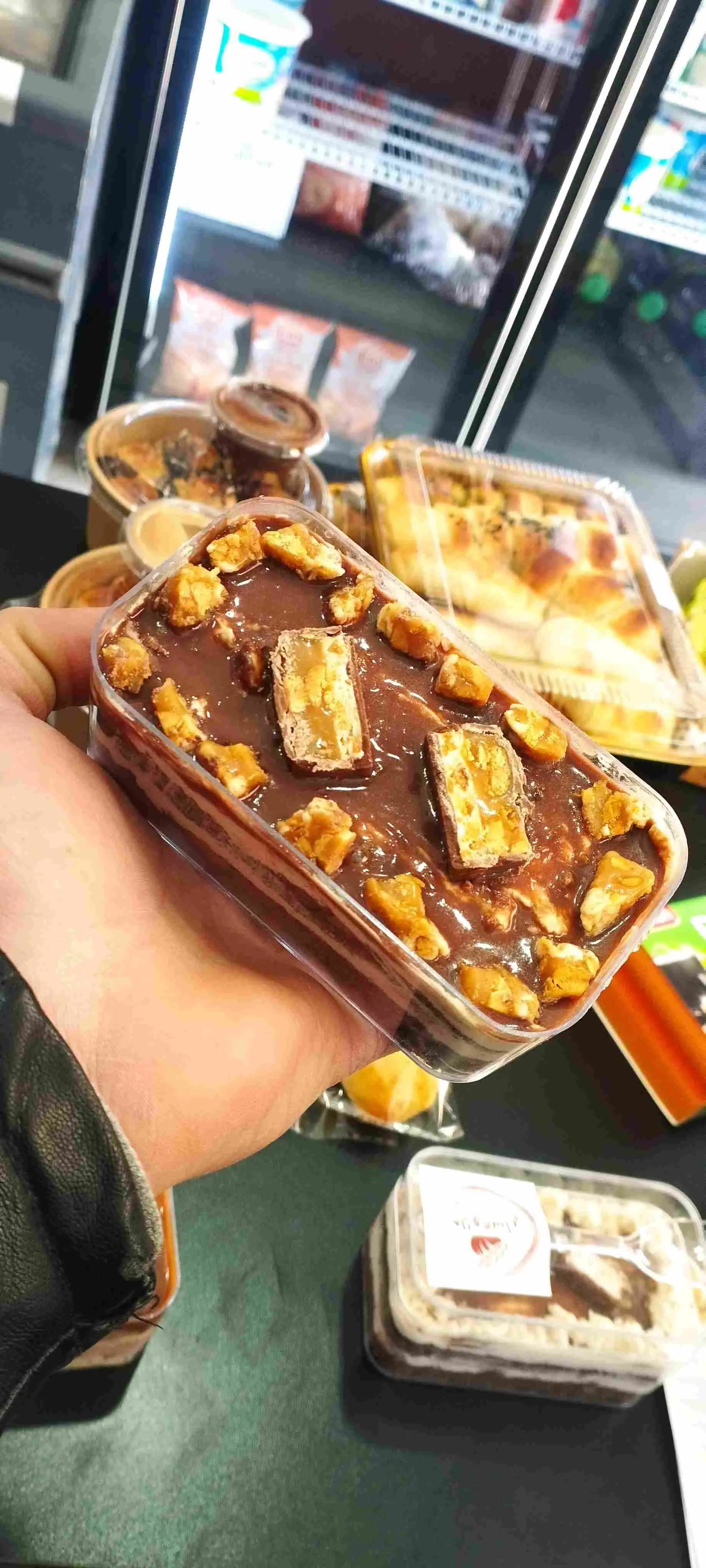 كيك سنيكرز - صورة 1