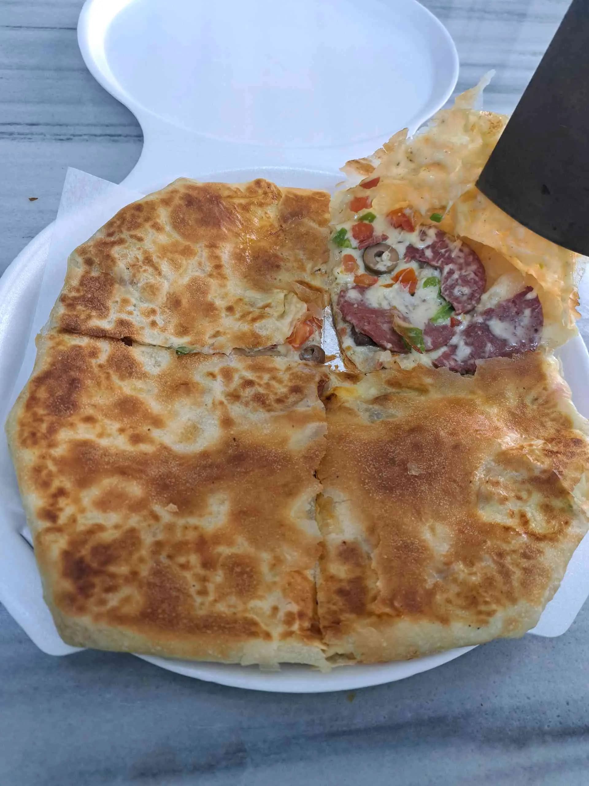 فطير وسط سلامي - صورة 1