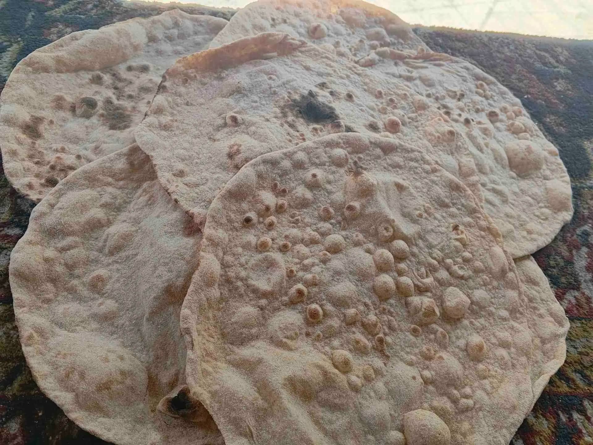 خبز نخالة حبة كاملة على التنور - صورة 3