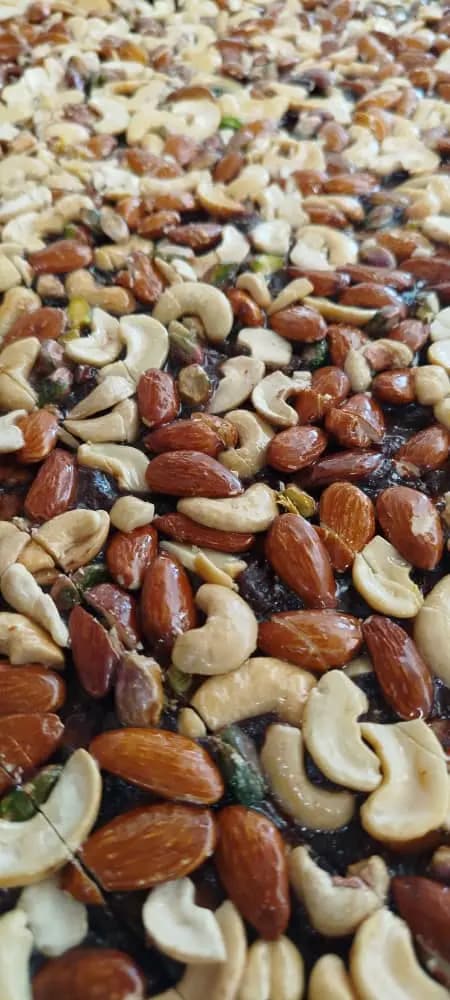 تمرية بالمكسرات والسمن العربي - صورة 2