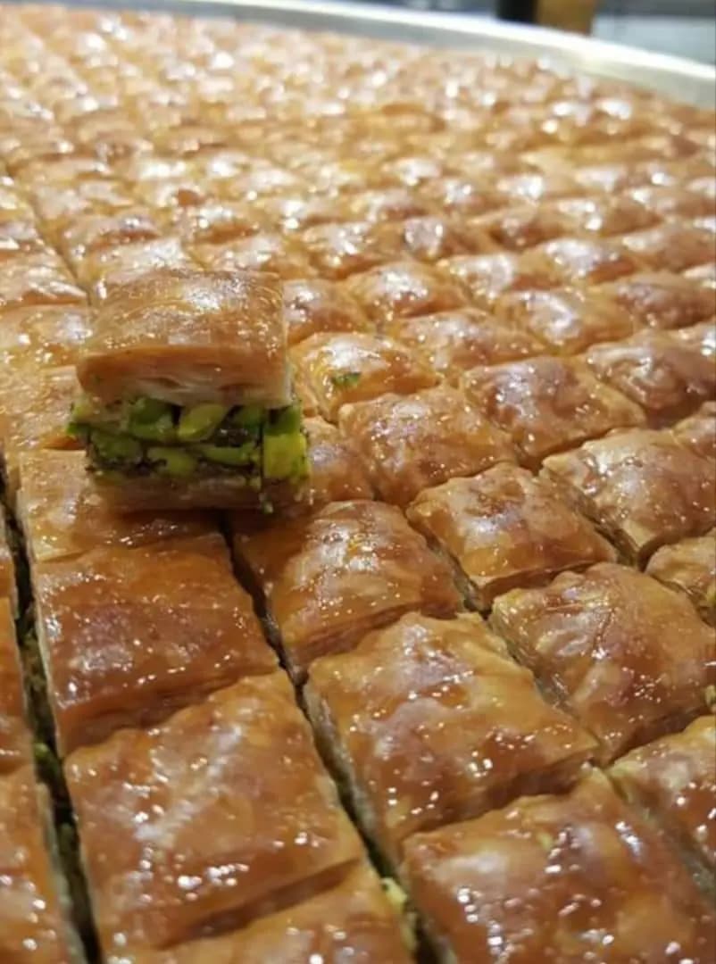 بقلاوة باالفستق الحلبي السمن العربي - صورة 2