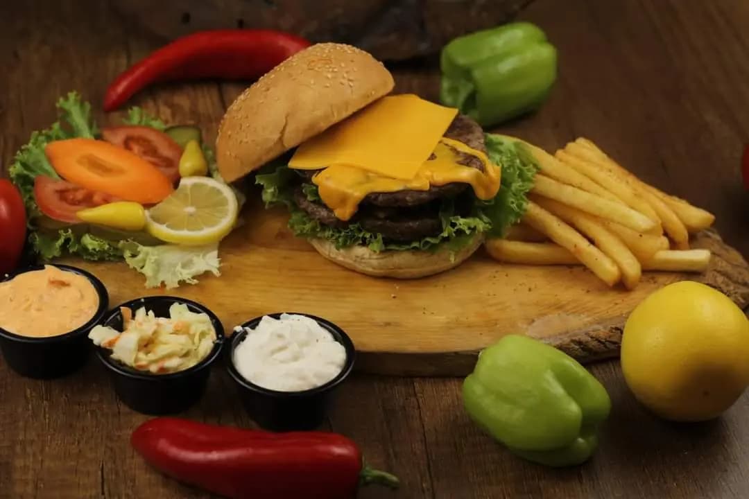 برغر لحم شيز - صورة 1